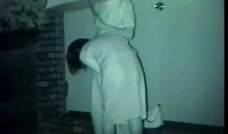 Von Kopf bis Fuß deutsche fickfilme hd rasiert