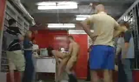 Eiswagen winzige Teen perfekte deutsche hd sexfilme Brüste bekommt