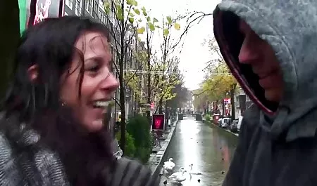 Schönheit mit pornofilme in hd einem Schwanz