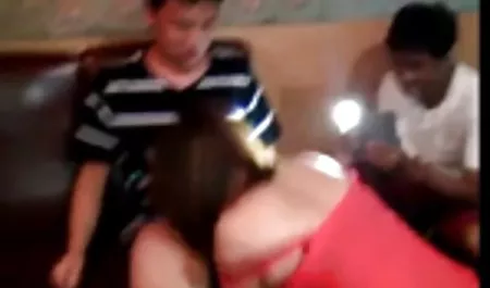 Vollbusige Mutter bekommt ihre Pussy kostenlose erotikfilme in hd für Geld geschlagen