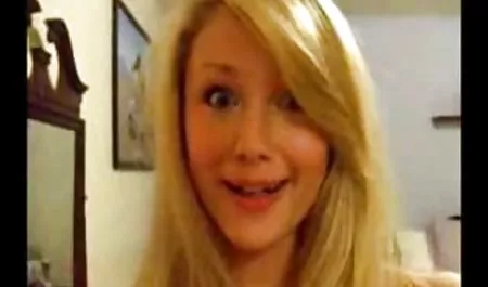 Heiße blonde Schwester gibt Deepthroat hd sexfilme gratis Blowjob