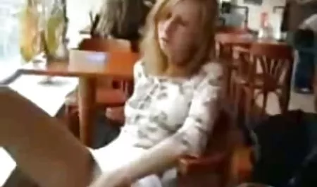 Erstaunliche Blondine fickt einen riesigen langen sexfilme full hd Dildo in ihrem Bauch