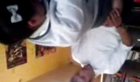 Schwarze Lesbengruppe, die gratis sex filme hd Sex mit Spielzeug hat