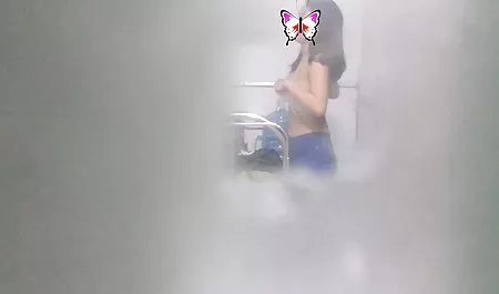 Hübsches Mädchen hakt mit BBC nach gratis hd sexfilme Party